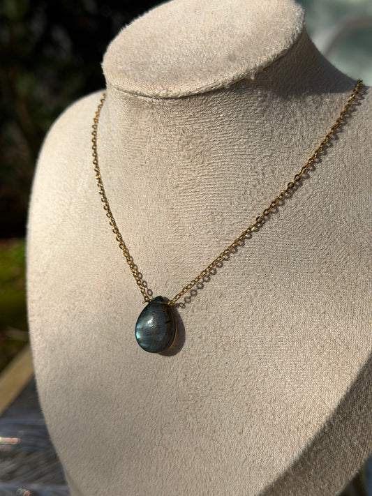 COLLIER HONORA LABRADORITE