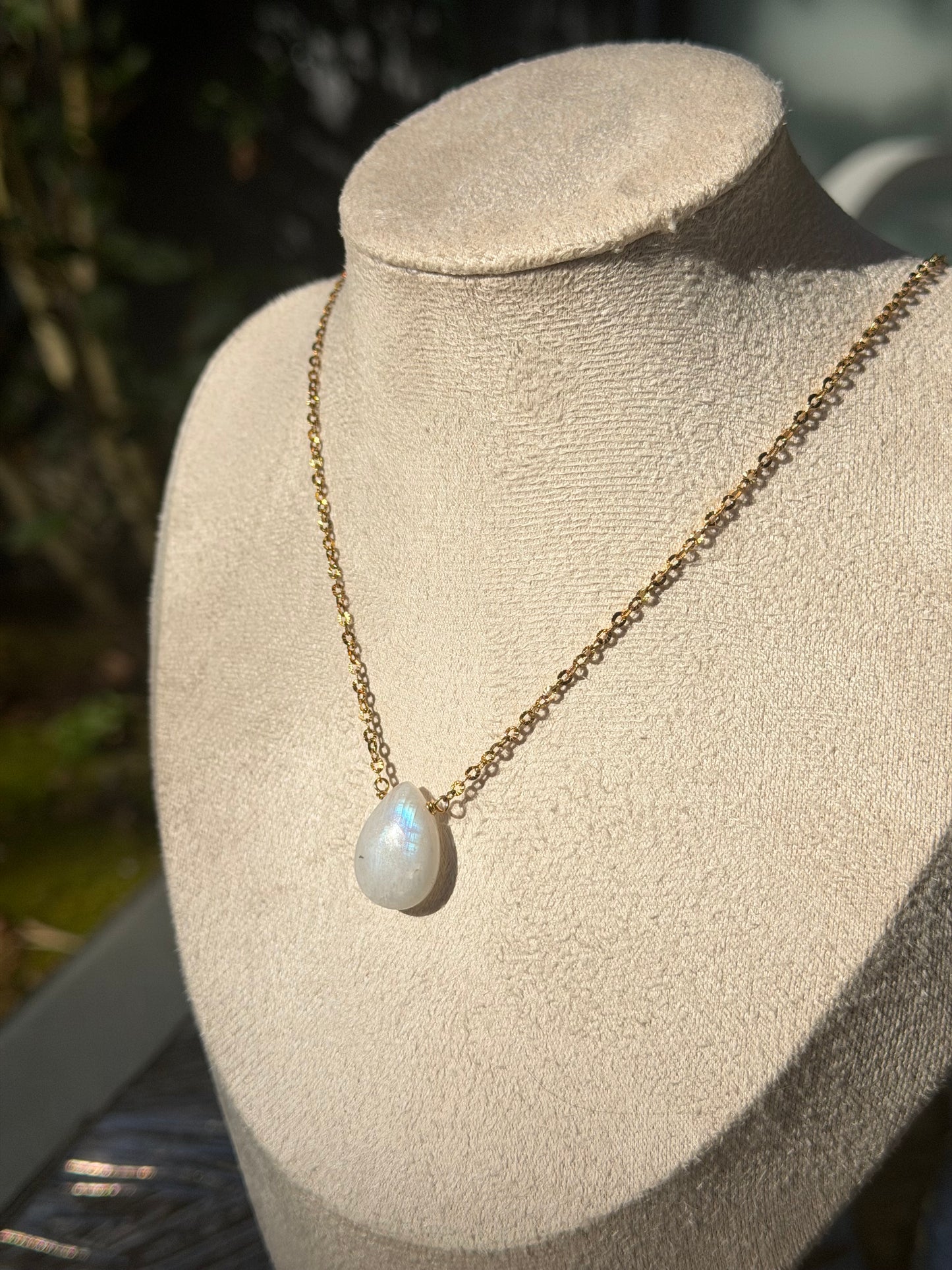 COLLIER HONORA PIERRE DE LUNE