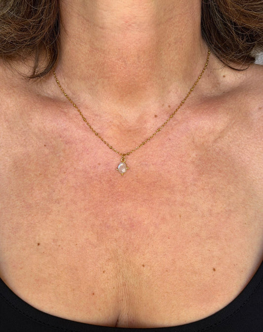 COLLIER YANA