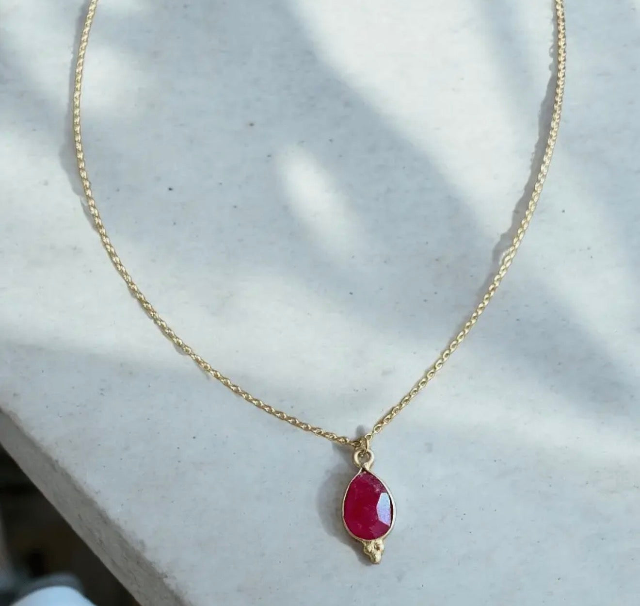 COLLIER LUCIE (RUBIS)