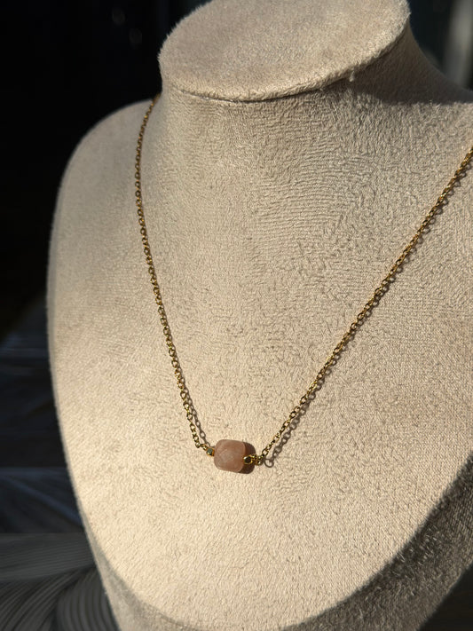 COLLIER SONYA