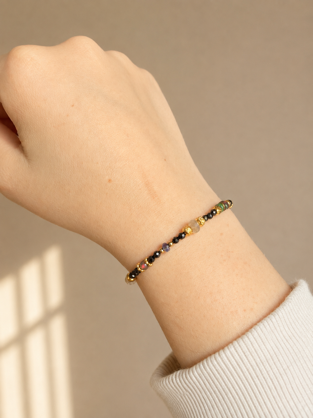 BRACELET PAOLA (SPINELLE NOIRE – LABRADORITE – OPALE NOIRE)